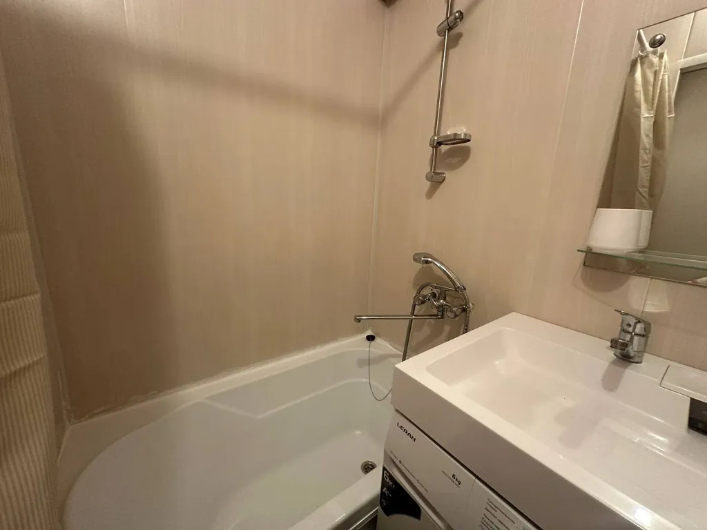 Недорогая удобная квартира в центре Петергофа