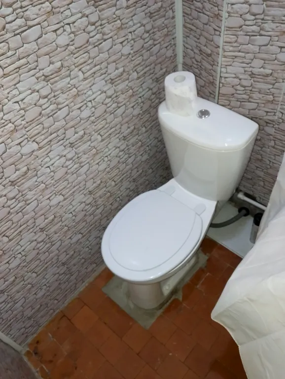 Хорошая квартира рядом с остановкой в тихом спокойном дворе