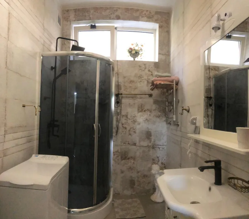 Новый дизайнерский европейский дом недалеко от моря, у Ялта интурист