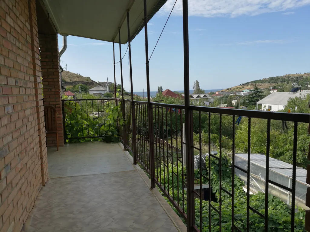 КОТТЕДЖ — аренда посуточно в Морское