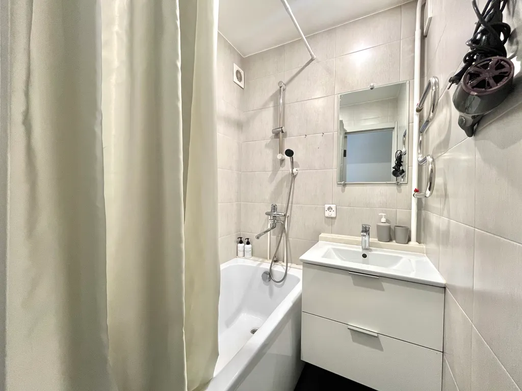 2-комнатные апартаменты УНИК АПАРТ около Парка Ангелов на Мичурина