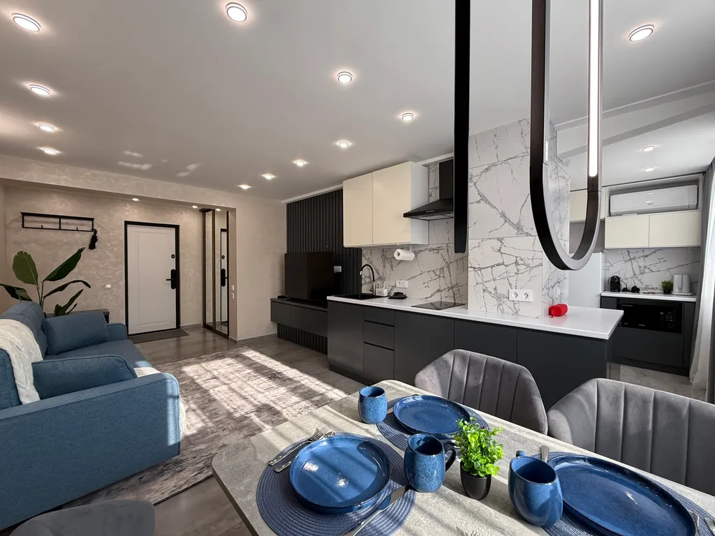 Дизайнерская квартира в центре курортной зоны