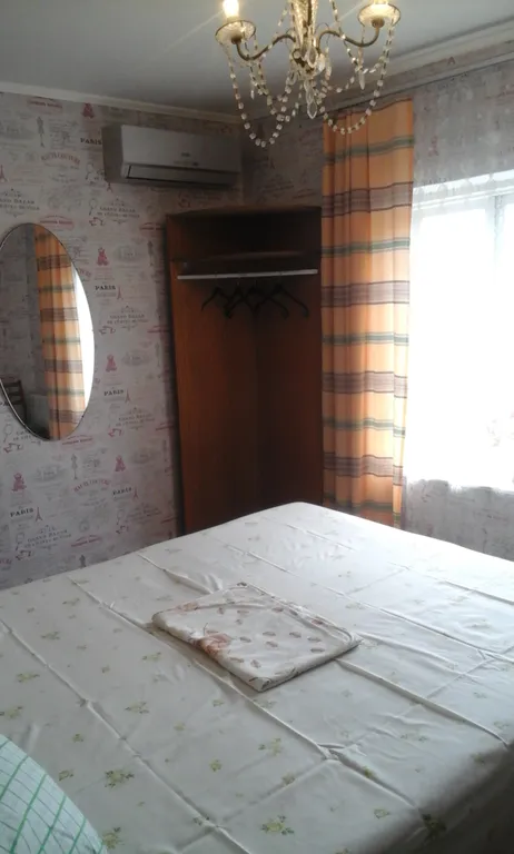 Дом с гранатовым деревом