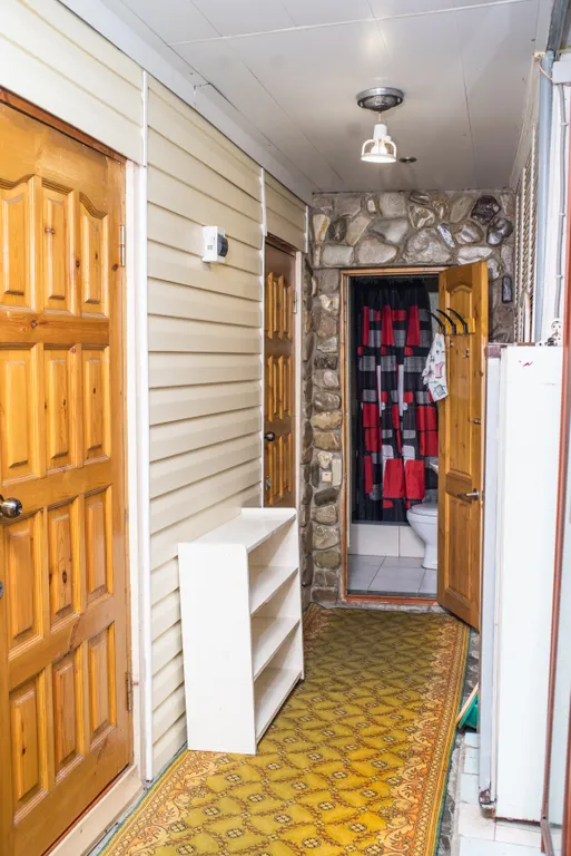 Домик в красивом саду