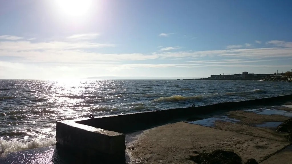 Эллинг на берегу Керченского пролива