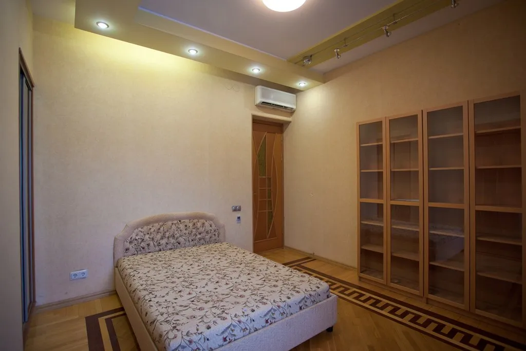 Экслюзивный коттедж с двумя бассейнами