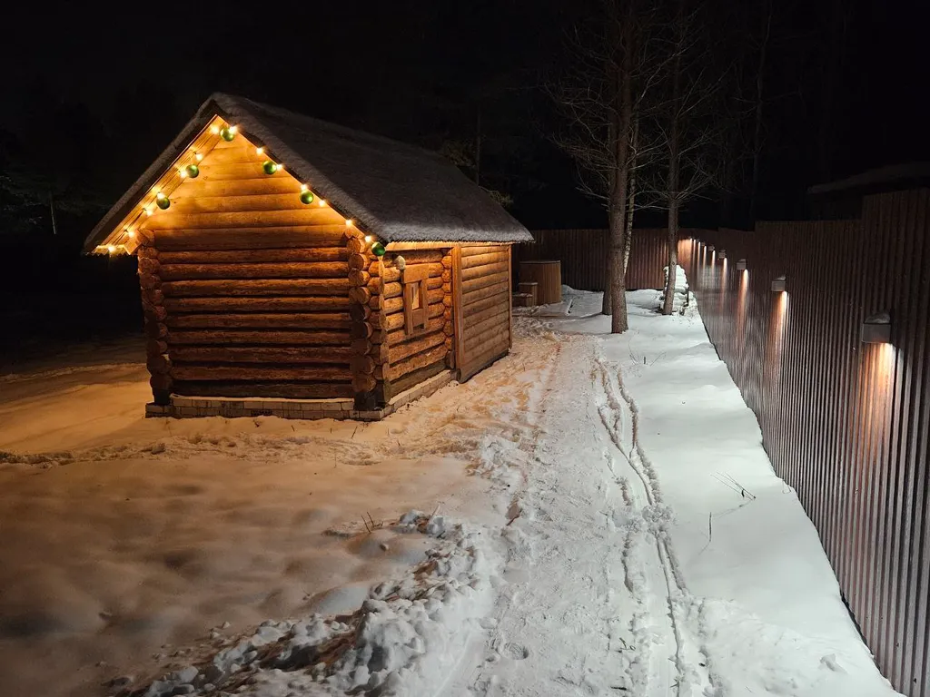 Дом, баня, чан, отапливаемая беседка
