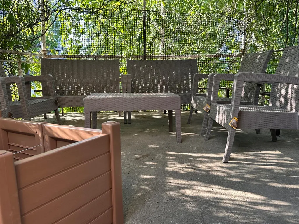 Большой дом с баней, бассейном, мангалом и парковкой