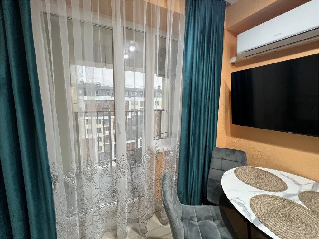 Апартаменты с отдельной спальней и видом на горы