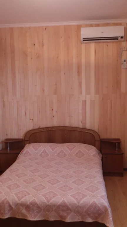 Квартира Квартира Двухкомнатный пятиместный номер на втором  этаже — Витино