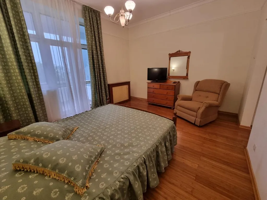 Вилла с бассейном и видом на море