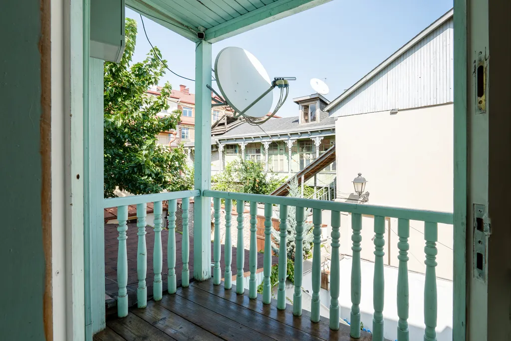 Guli of Tbilisi, Дуплекс с видом на реку в историческом центре города