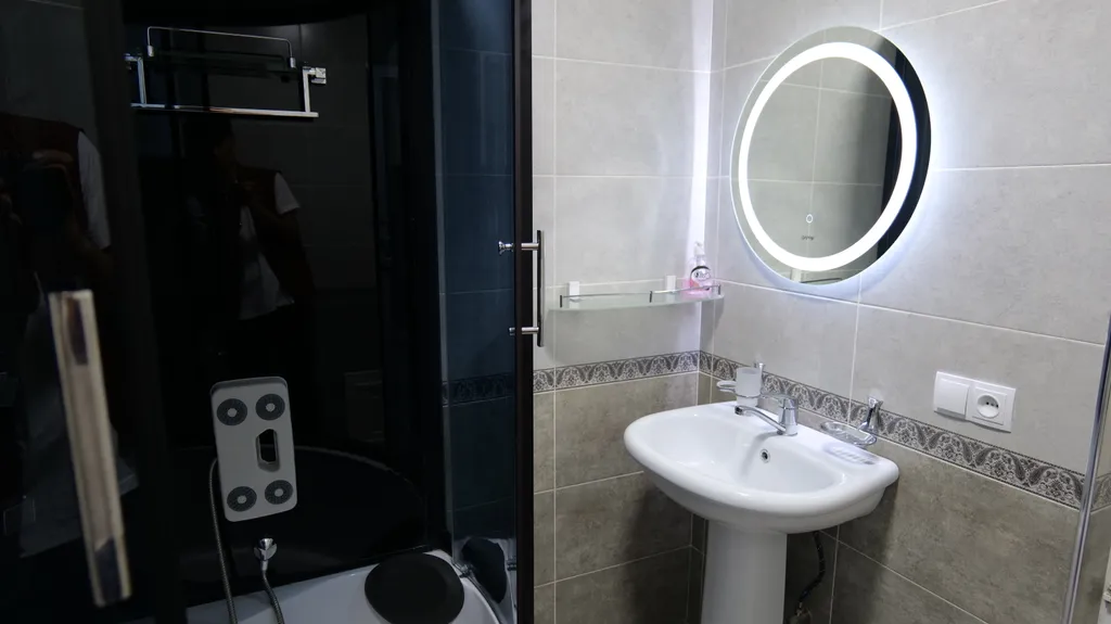 Приватный дом, 3 спальни, 2 минуты пешком до Регистана