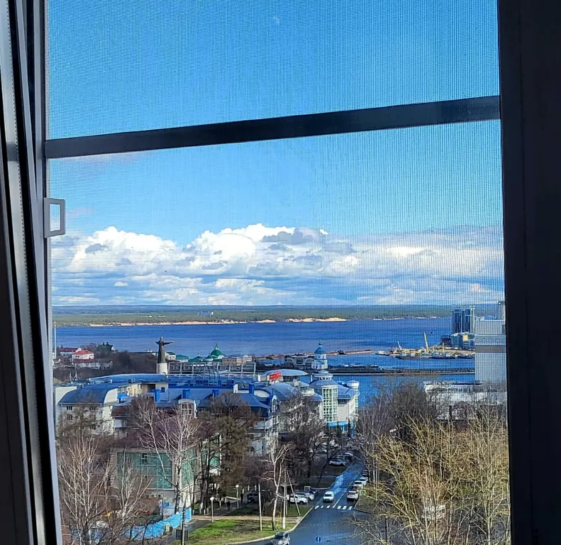 Уютная квартира в центре города с видом на Волгу