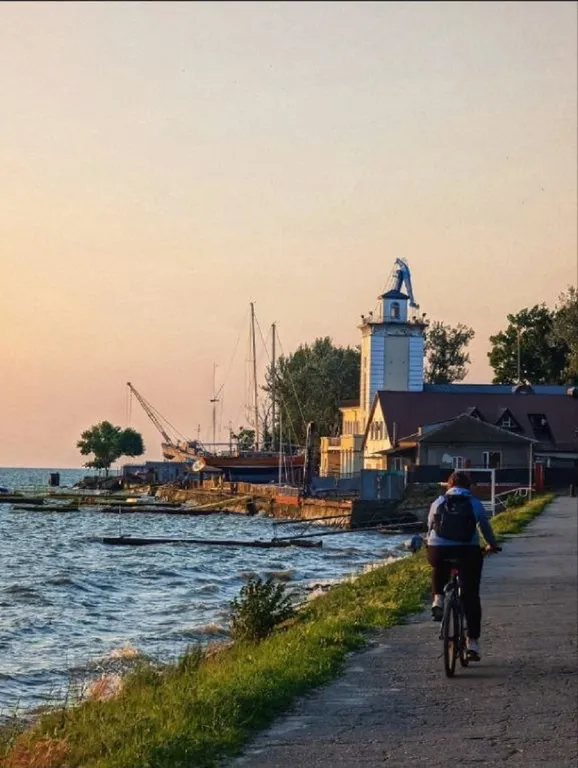 Студия в самом центре города рядом с парком Горького и пляжем