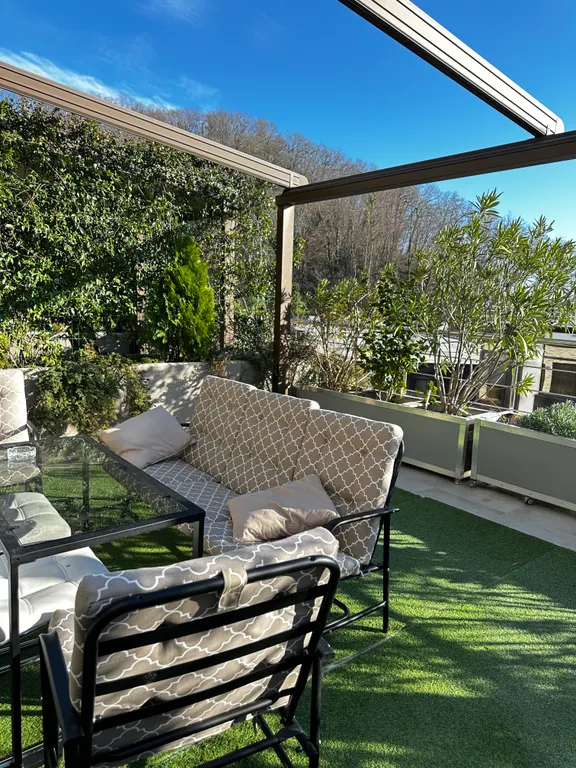 Квартира с огромной террасой