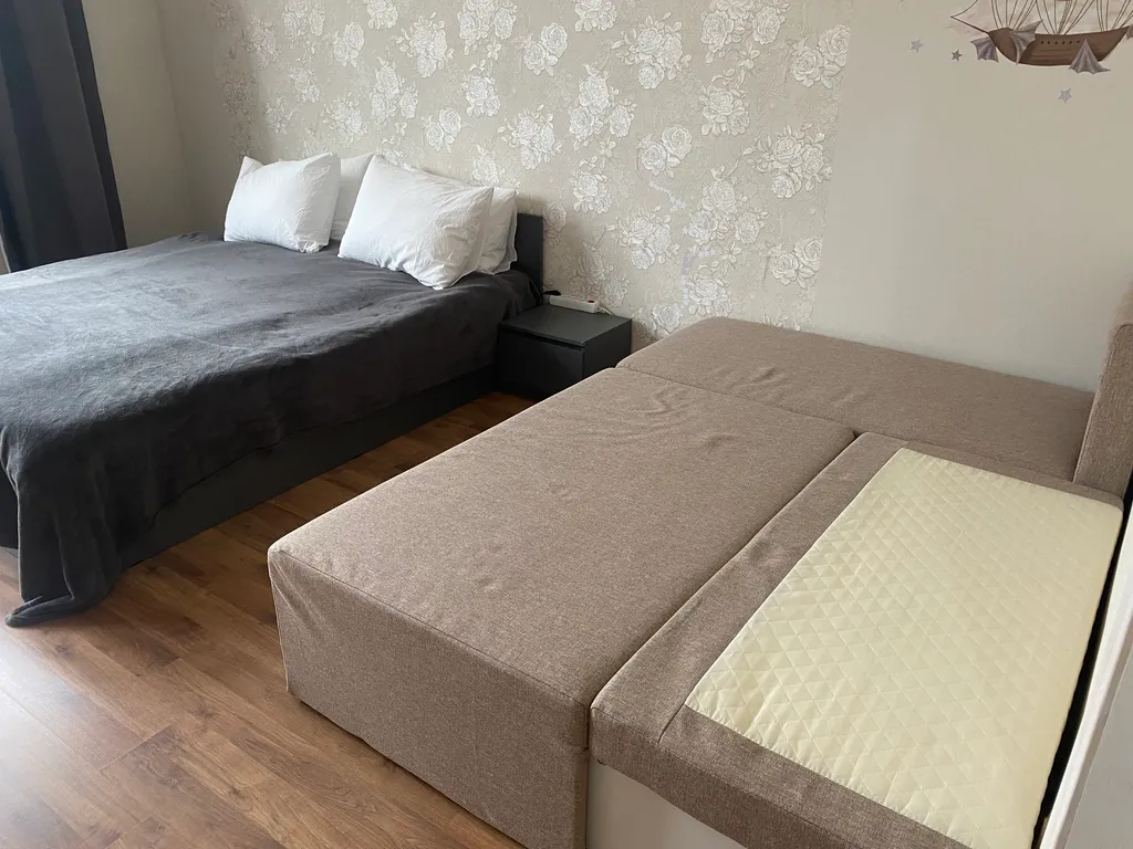 Квартира с эркером и видом на яблоневый сад