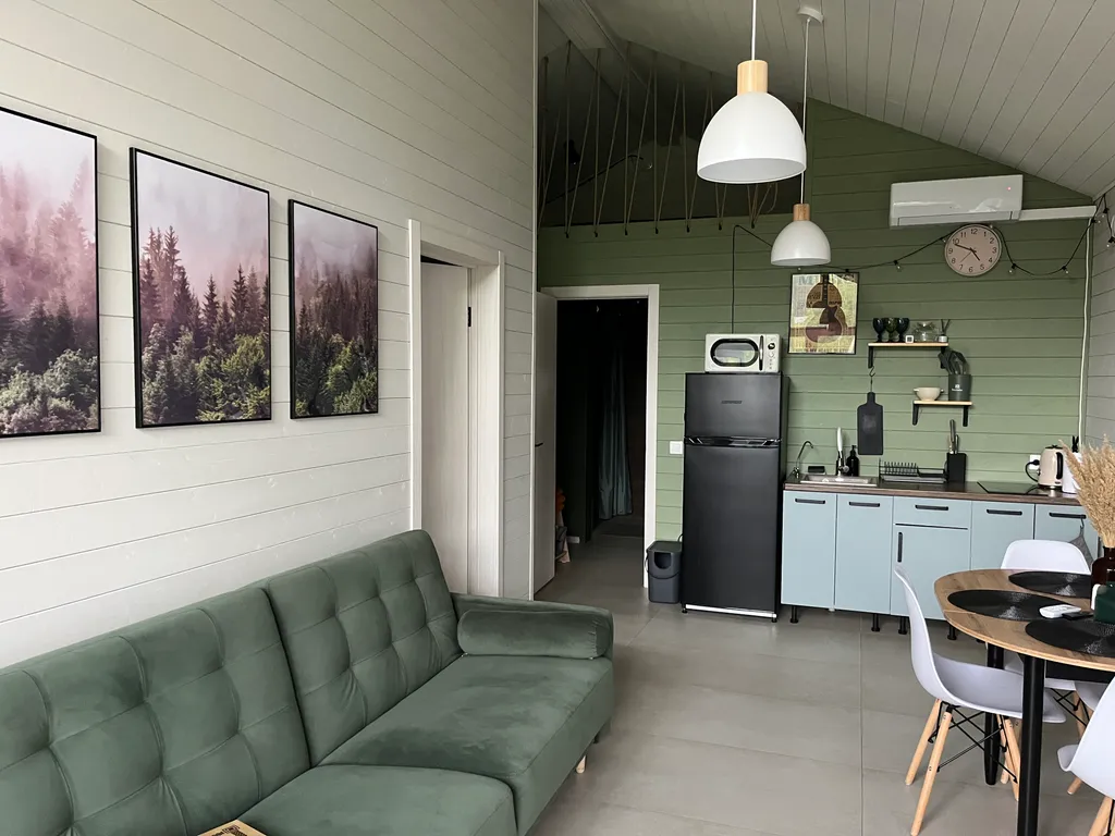 Стильный Барнхаус в окружении леса с сауной и сибирским банным чаном