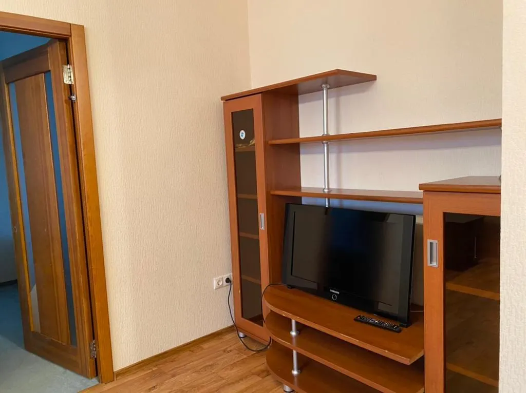 Квартира Двухкомнатная квартира рядом с ЖД Вокзалом — Красноярск