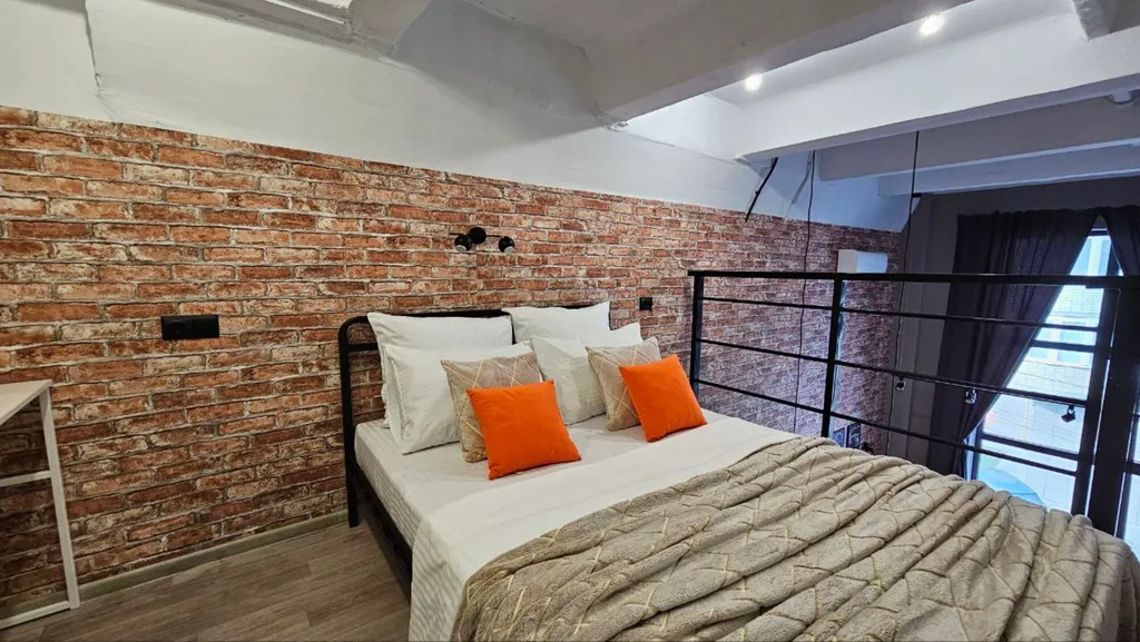 Двухуровневая студия недалеко от ЖД и автовокзала