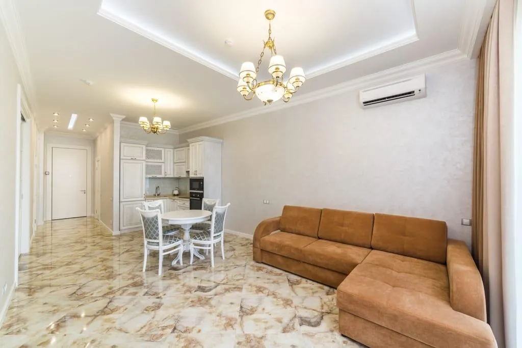 Апартамент на высоком этаже с видом на море