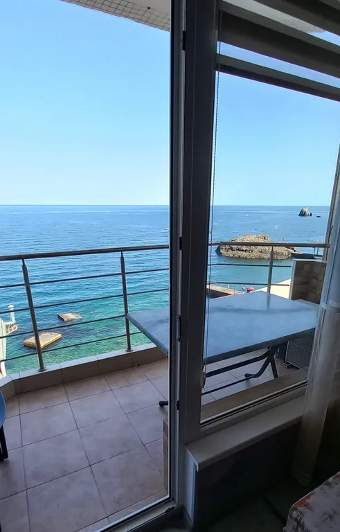 Однокомнатный номер с балконом, видом на море