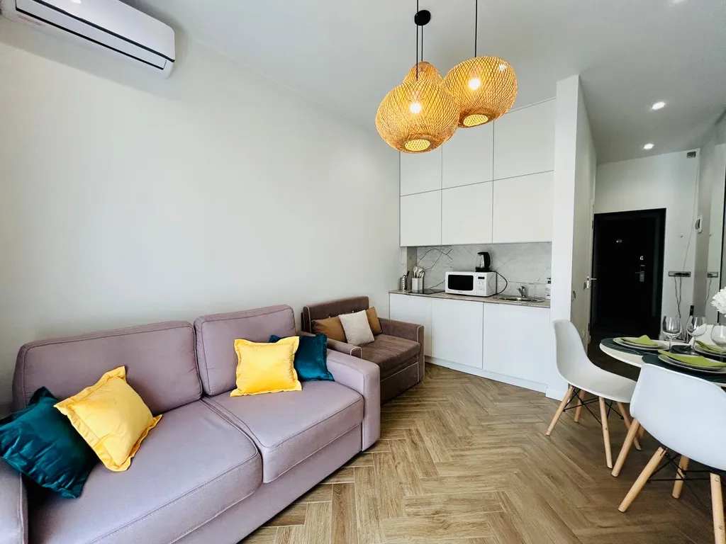 Квартира ЖК Арт Лайт Сити апартаменты у моря с балконом — Сириус