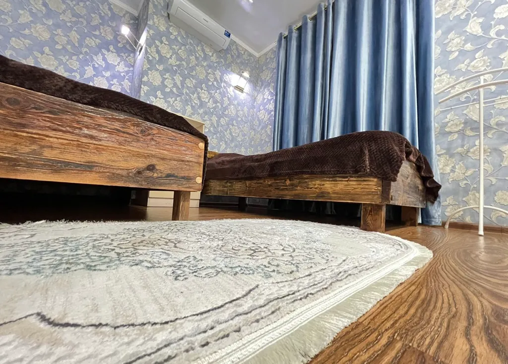 Дом на цветнике