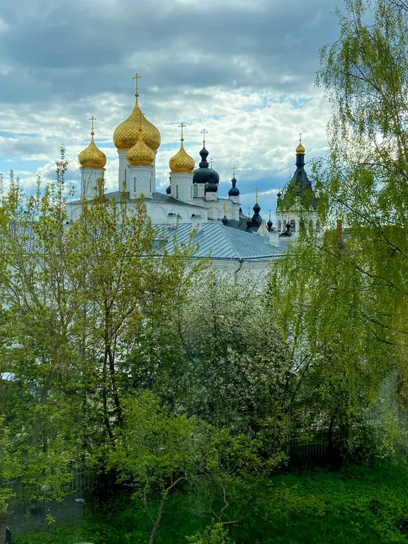 Уютная квартира в центре с видом на Богоявленский собор