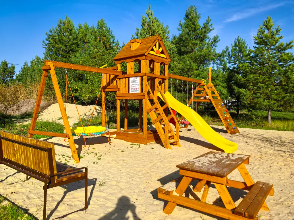 Дома из клееного бруса в хвойном лесу у Камского Моря и Семрука