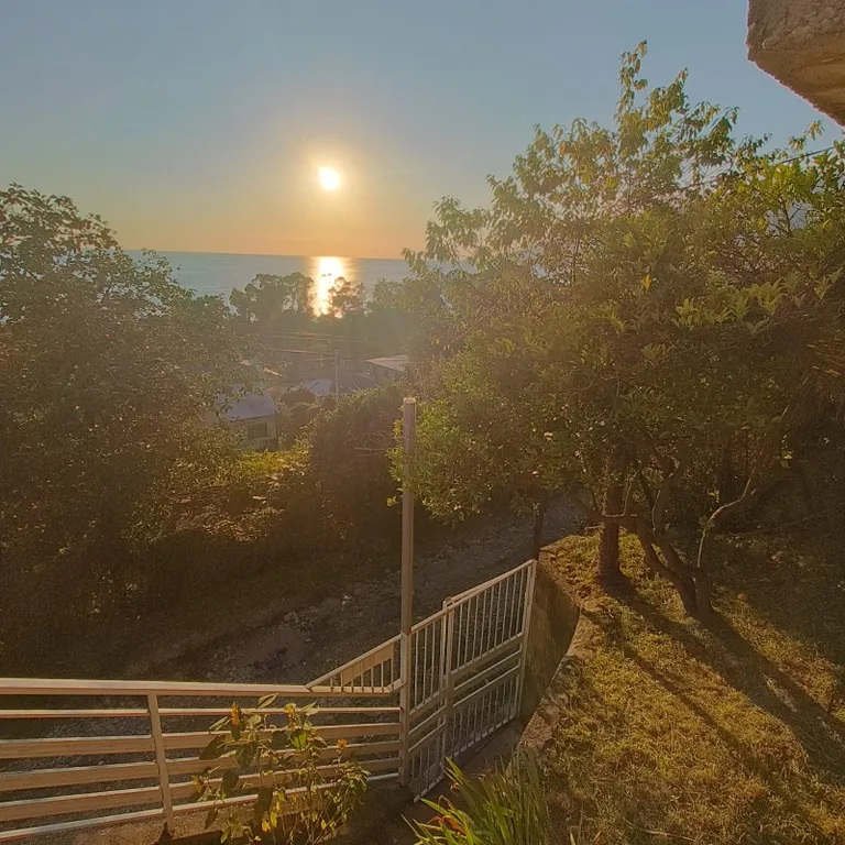 Этаж под ключ с видом на море и горы