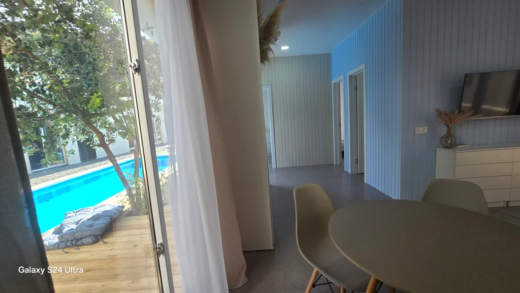 МореВоздуха и горячие бассейны