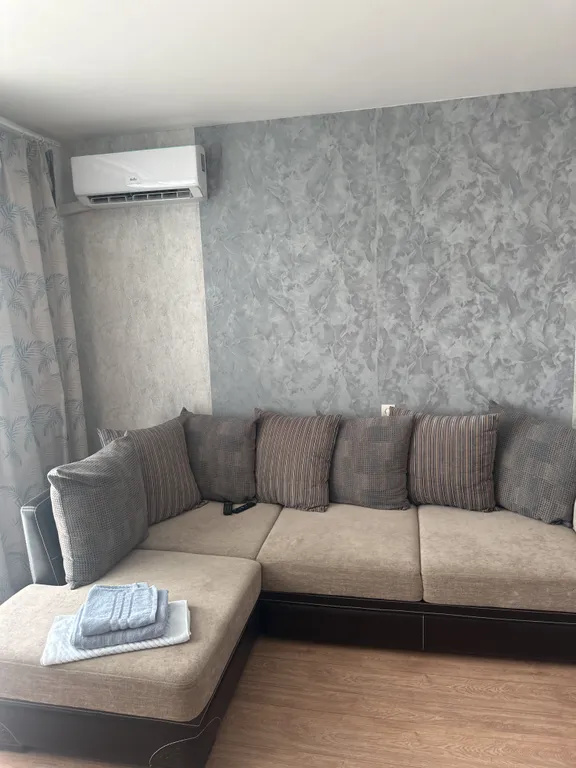 Уютная квартира с отличным видом на Иртыш