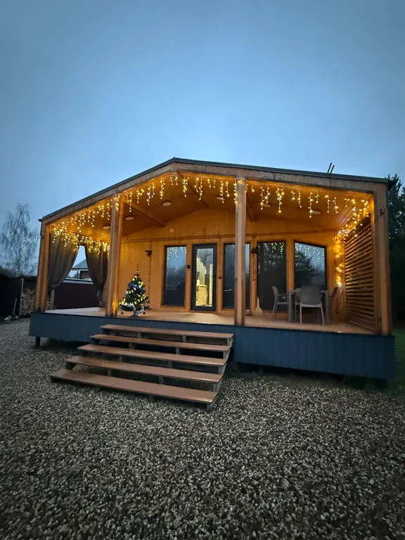 Коттедж Коттедж Современный Новогодний Barnhouse Роман с Надеждой — Гжель