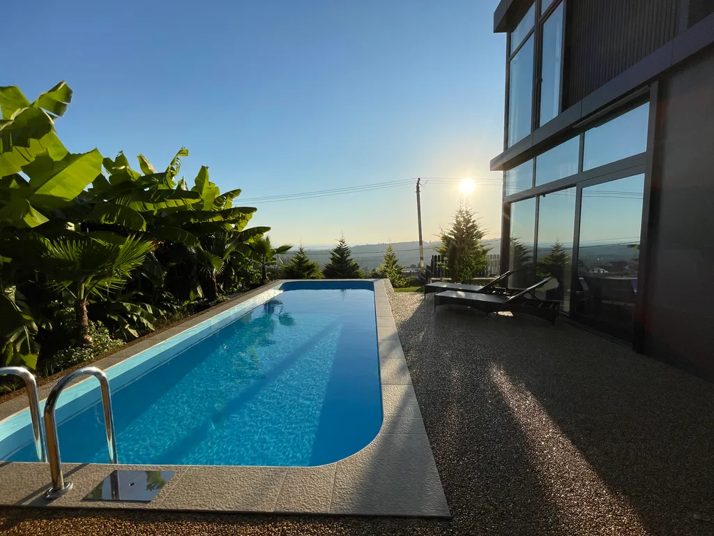 Вдали от суеты с закатом наедине