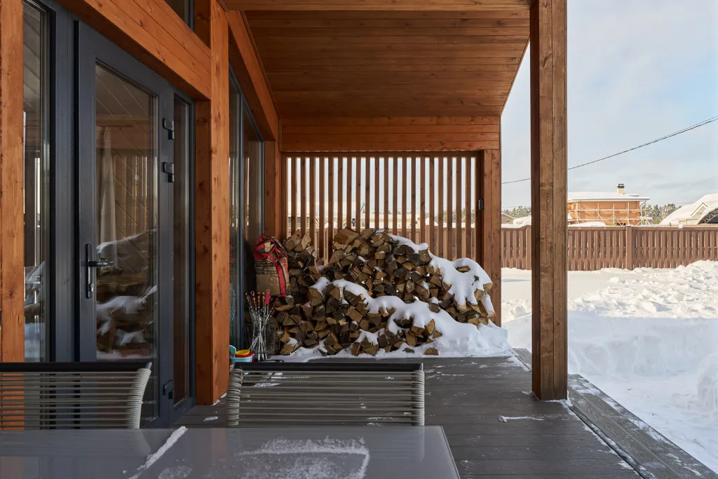 Коттедж Панорамный дом среди зимнего леса рядом с озером — Семеновское