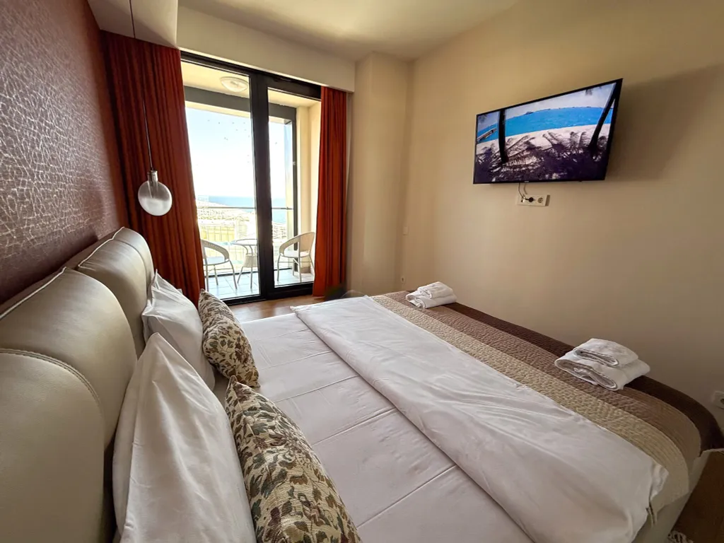 Двухкомнатная квартира с видом на море, Porta Batumi Tower