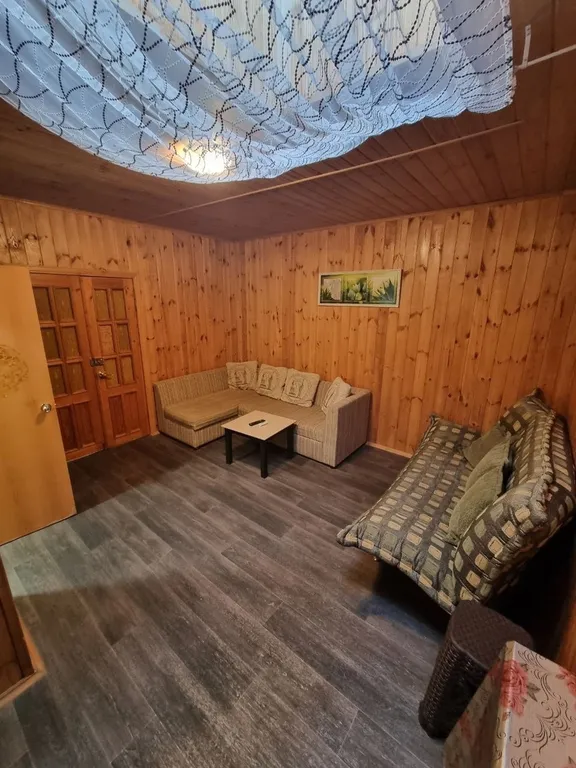 Уютная комната около моря