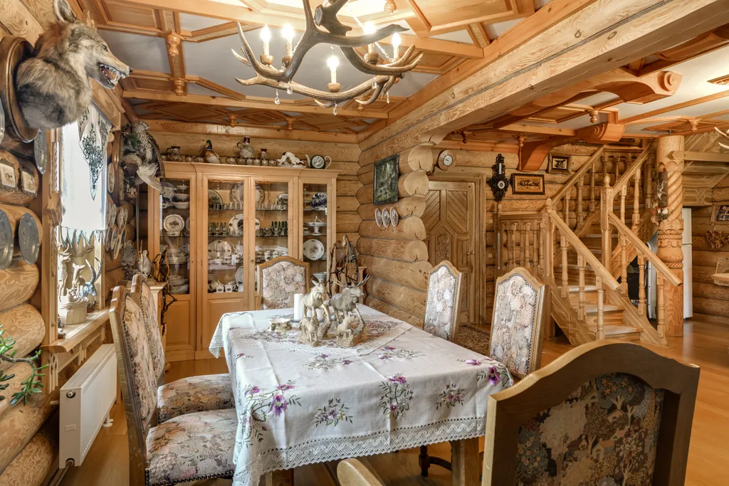 Оригинальный домик для гостей в заповедном месте