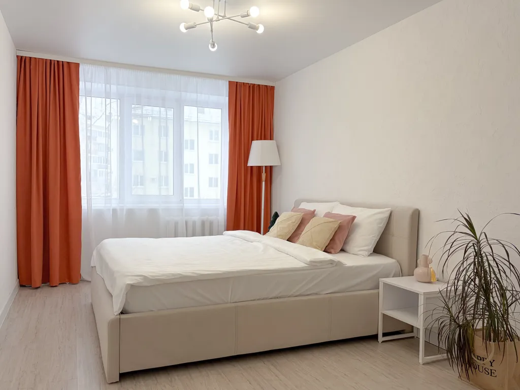 Светлая квартира в центре города — аренда посуточно в Нижний Тагил