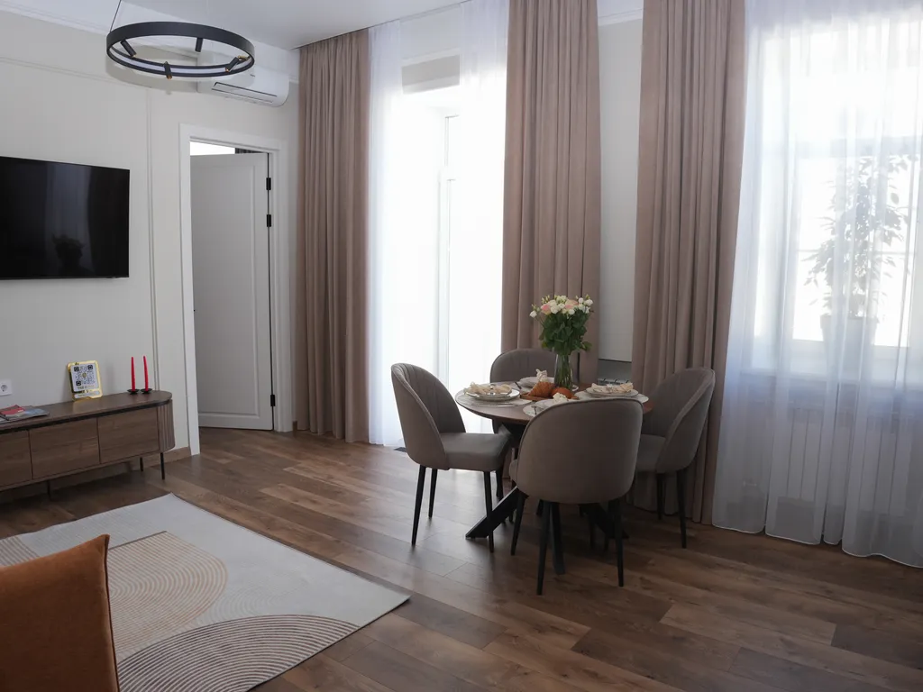 Двухкомнатная квартира в зоне Юнеско с видом на Казанский собор