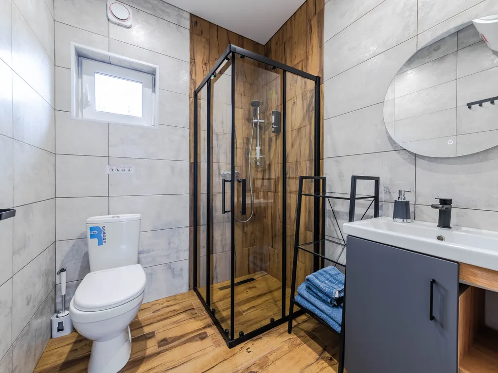 Уютный домик в живописном поселке на Красногвардейском озере