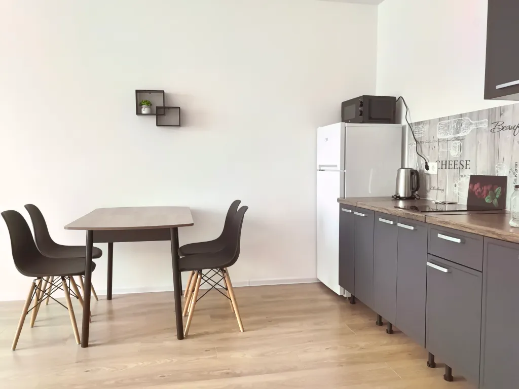 Просторная двухкомнатная квартира (Цыба и Росатом)