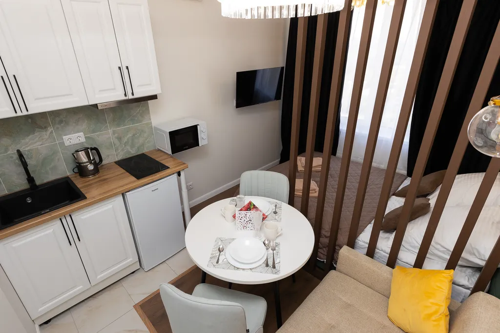 Комфортная и стильная студия рядом с метро