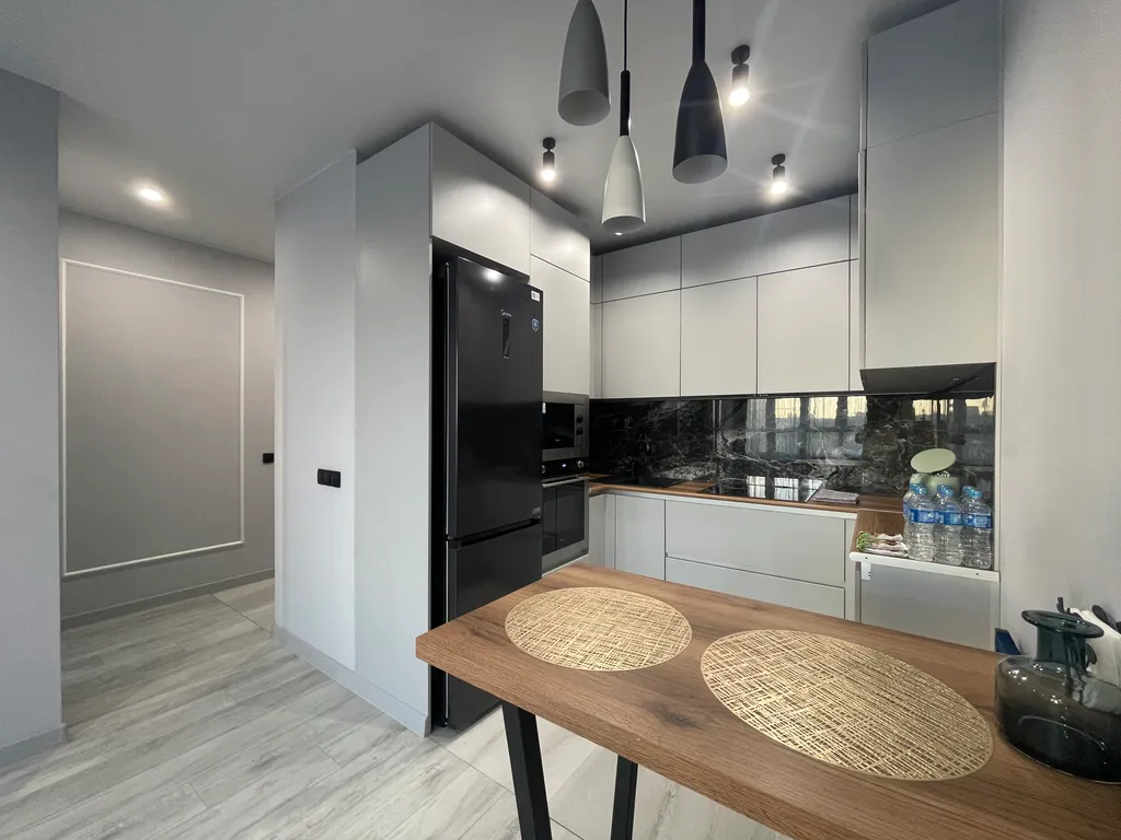 Роскошная квартира в центре мегаполиса с видом на собственный парк