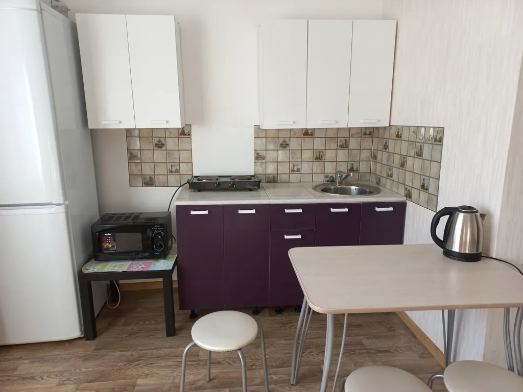 Светлая уютная квартира вблизи Медицинской академии и ЖД Больницы