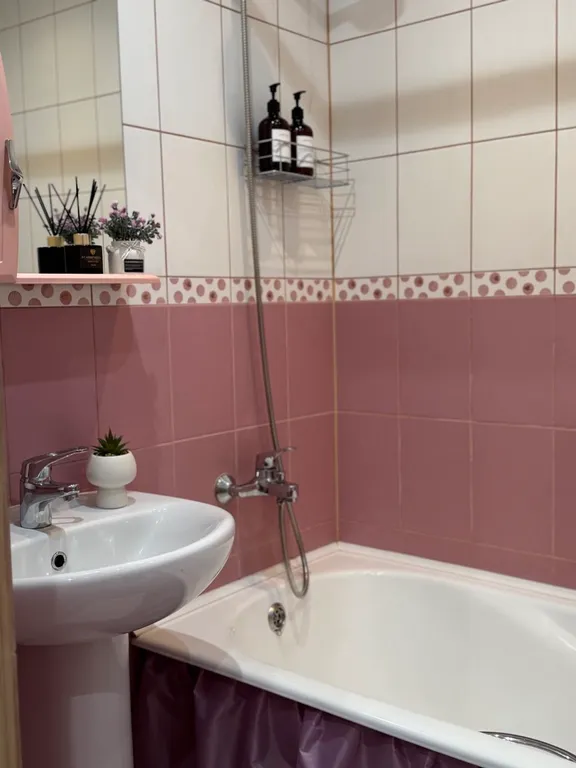 Уютная, после ремонта, квартира рядом с Лотос Плаза