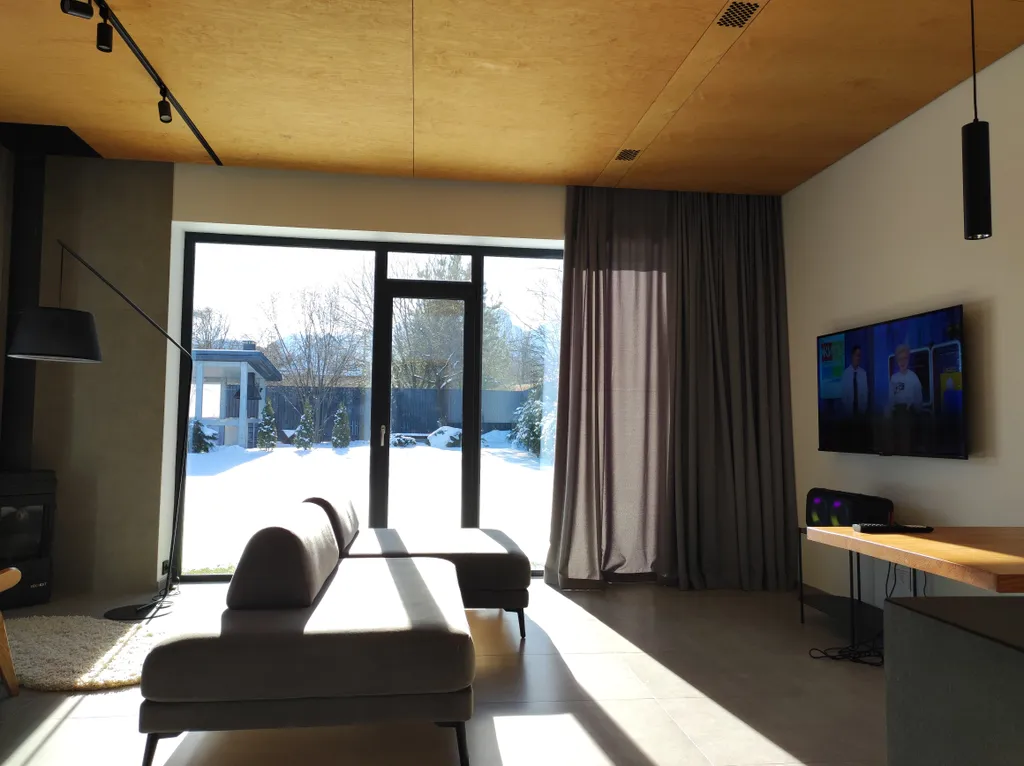 Дом в зелёной части города