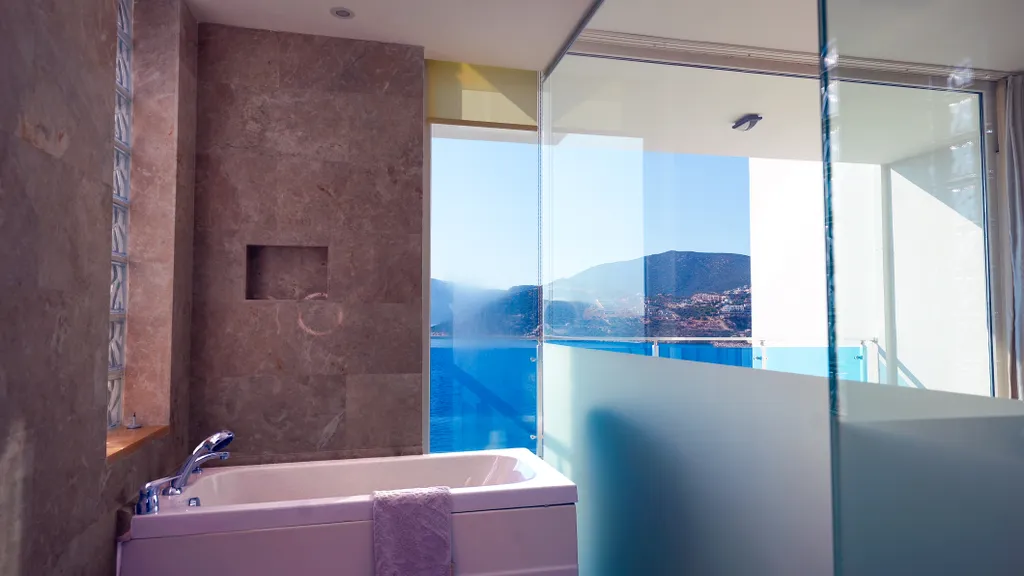 Великолепная вилла на берегу моря