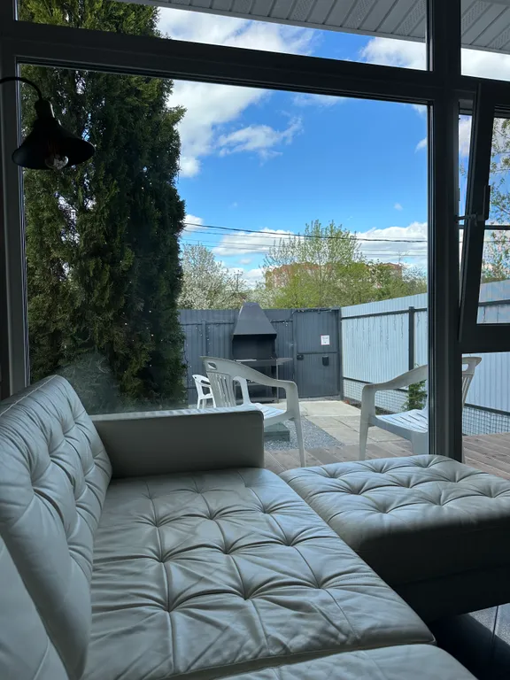 Коттедж Однокомнатный Loft-таунхаус с отдельным входом и личным двориком — Нахабино